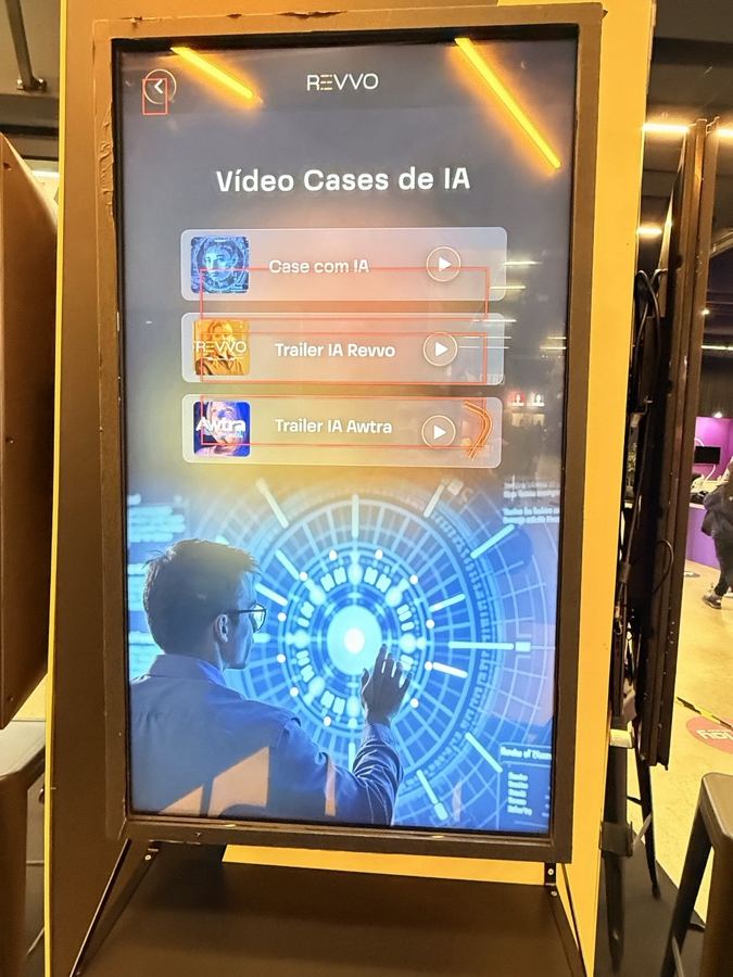 Menu Vídeo Cases na tela vertical da Revvo
